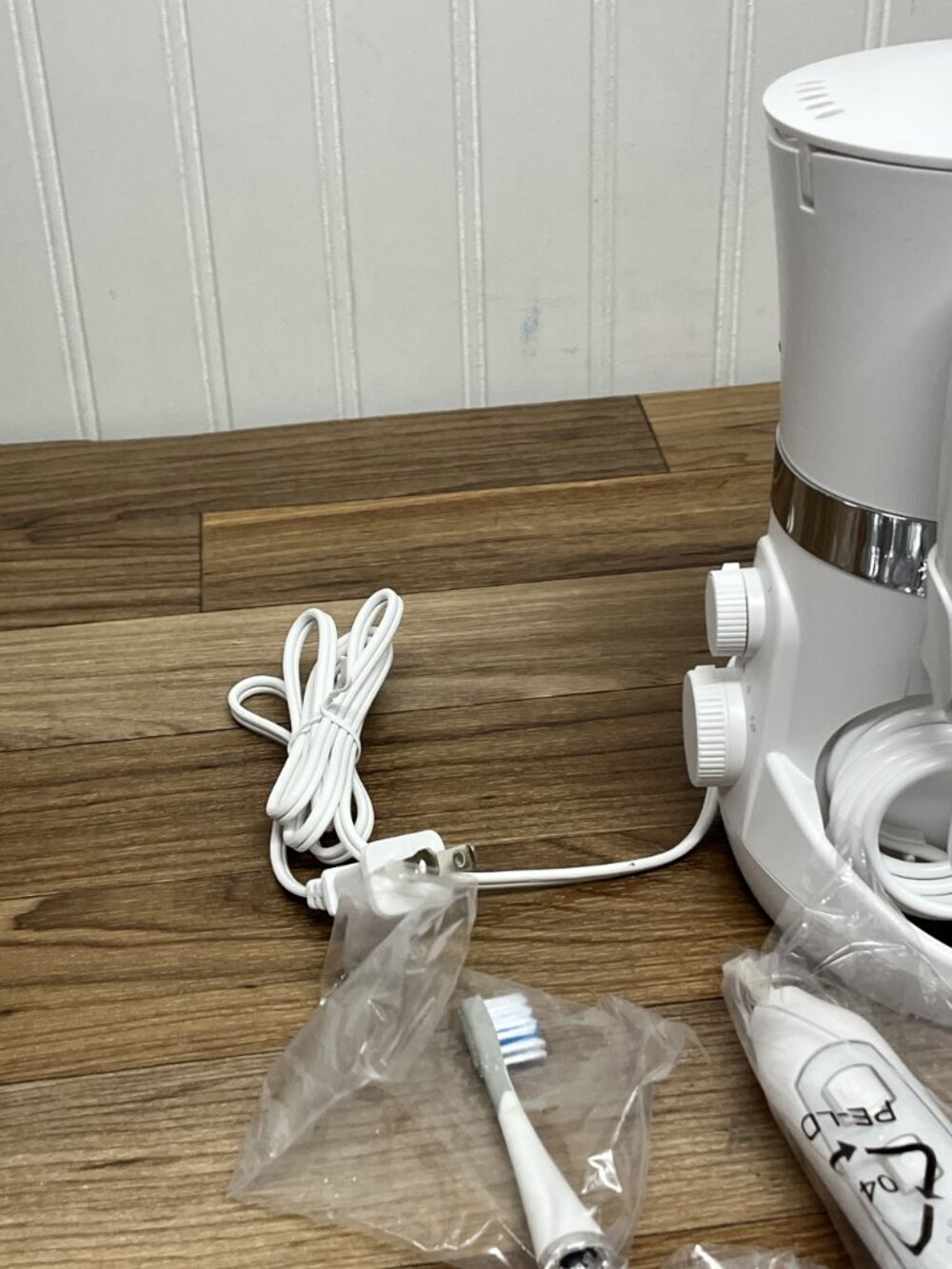 Waterpik Completecare Sonic 5.0 Water Flosser & Electric Toothbrush White Open B - Picture 15 of 16